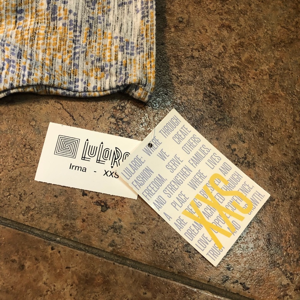 LuLaRoe Irma Top Size XXS NWT! - Picture 3 of 5